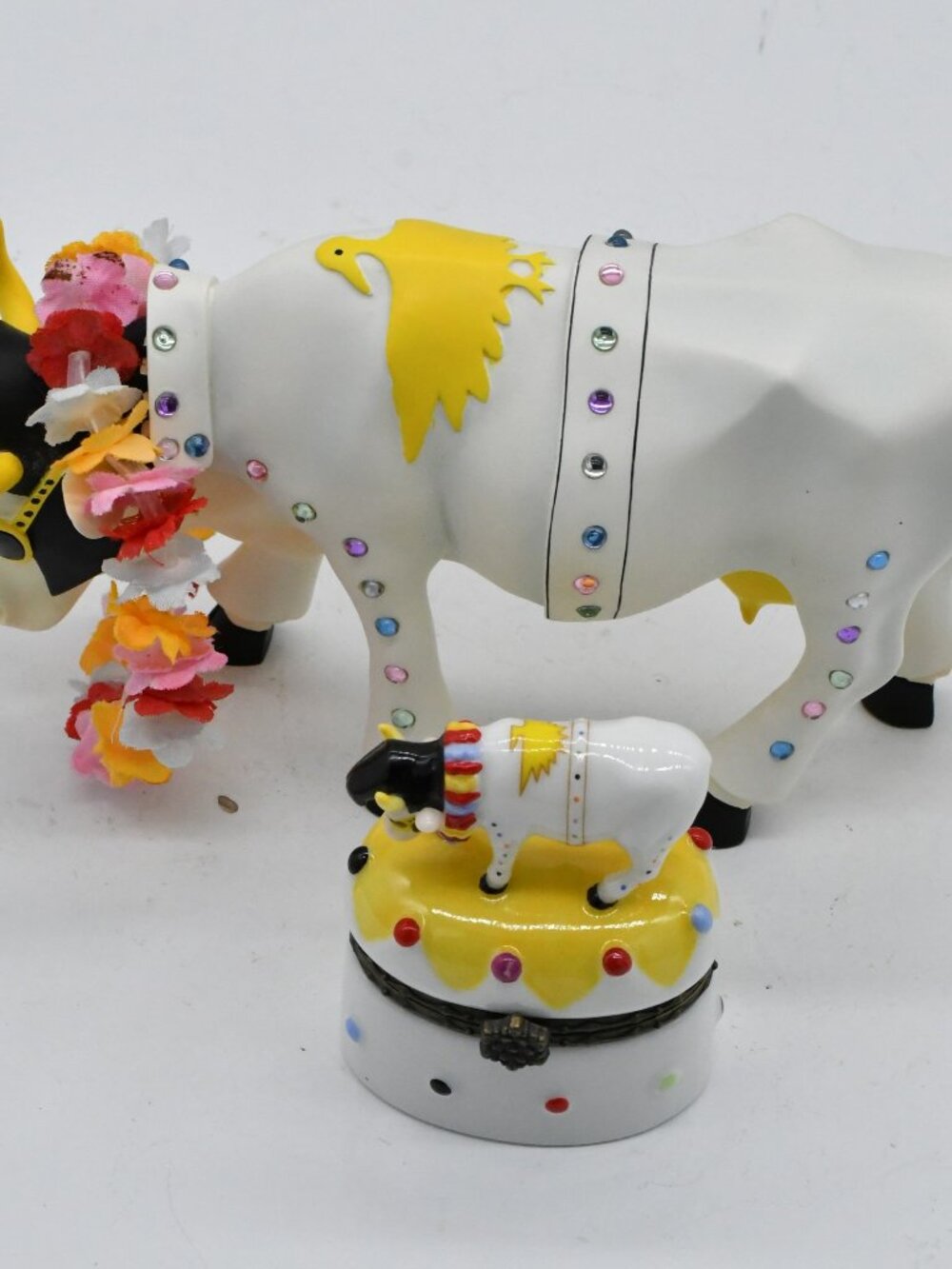 Vintage CowParade "Rock-N-Roll Cow" Elvis Presley Cow #9137 & #7448 Hinged Box
